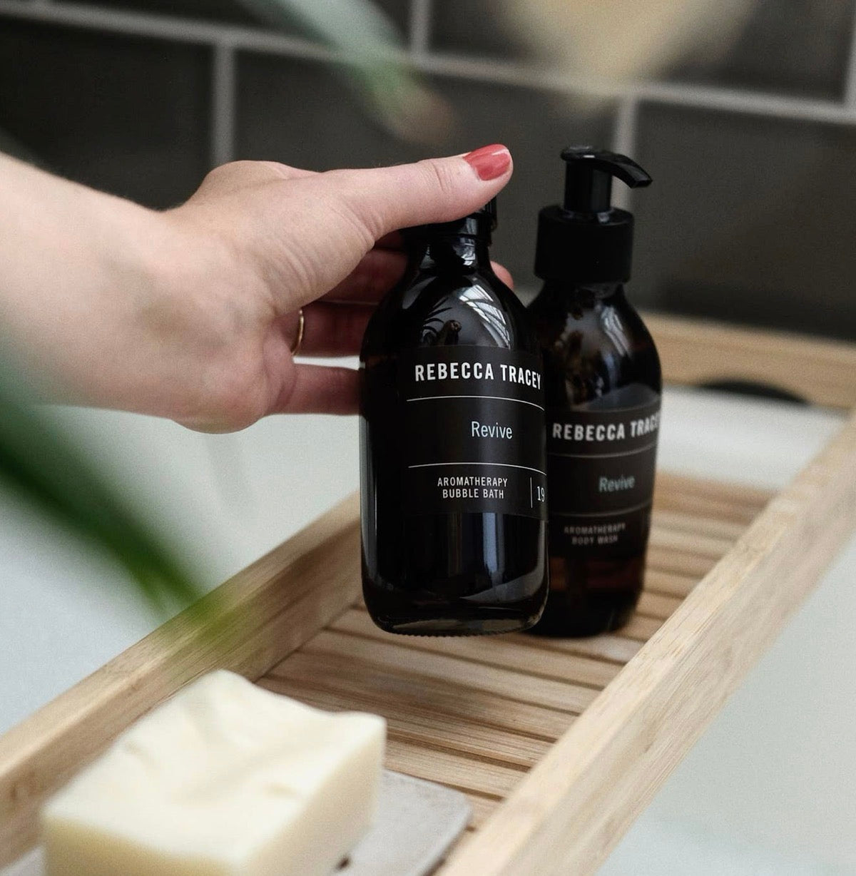 Rebecca Tracey Aromatherapy Revive Bubble bath