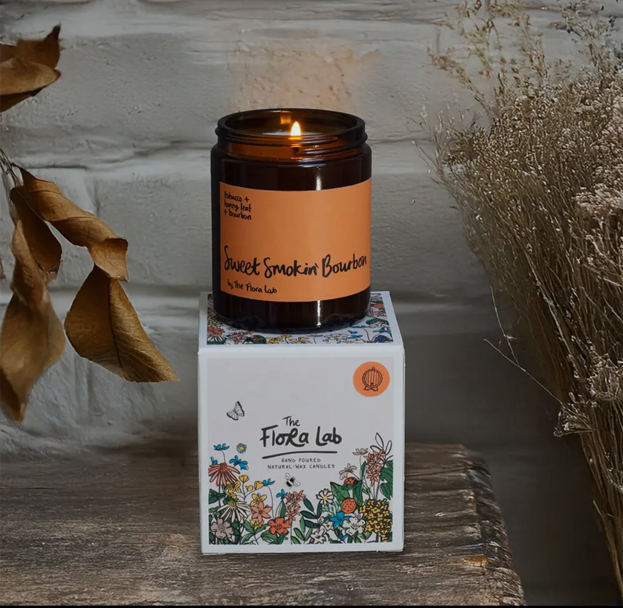 Flora Lab's Sweet Smokin' Bourbon candle from Happybara's home scents and candles collection.